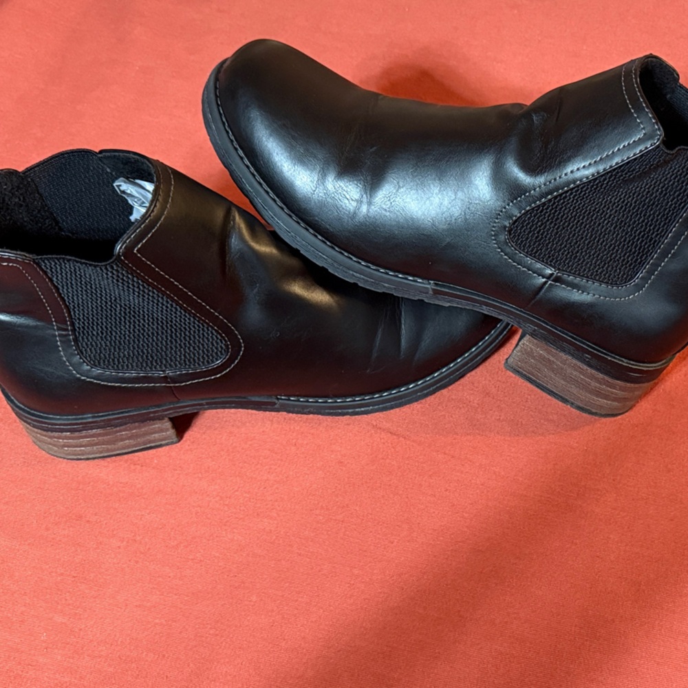 Eastland Women’s Black Jasmine Boots
